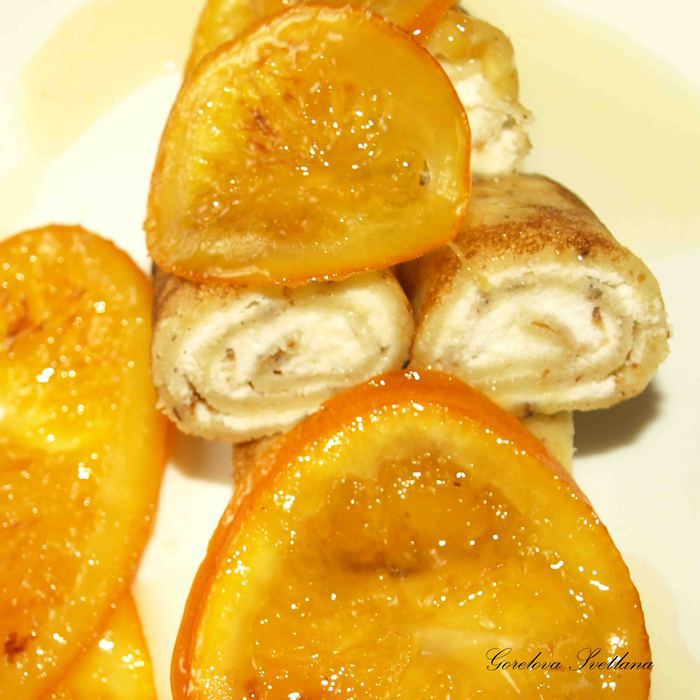 Миндальные блинчики с рикоттой и карамелизированными апельсинами