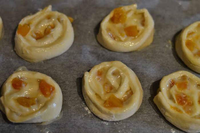 Изумительные ванильные французские булочки (Pain aux raisins)