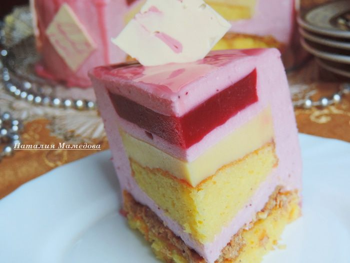 Клюквенный торт-мусс с миндальным пралине &amp;quot;Праздничный&amp;quot;