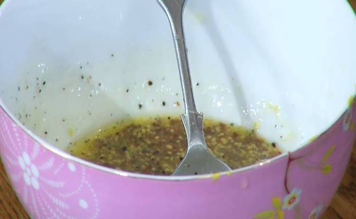 Салат из фенхеля с изюмом и грецкими орехами
