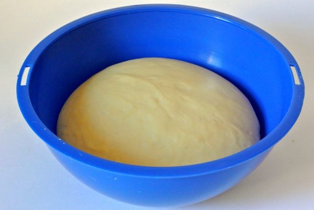 Сдобные булочки с кунжутом