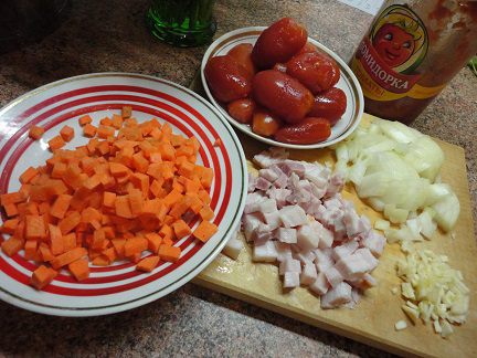Томатный куриный суп с перловкой