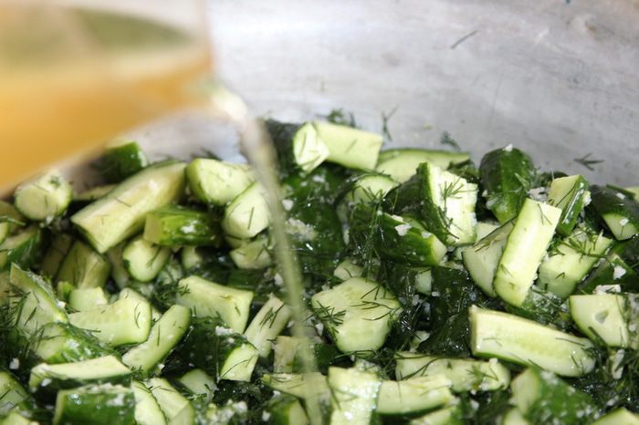 Консервируем огурцы