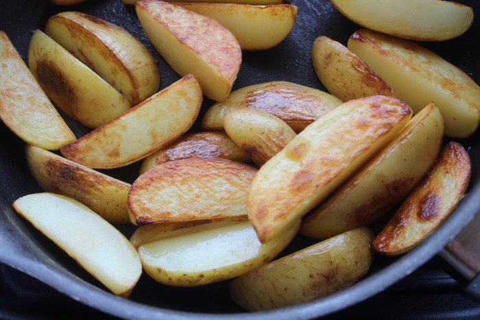 Цыпленок с молодыми овощами