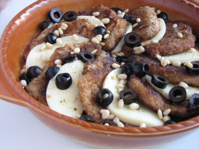 Свиные отбивные по-пармски