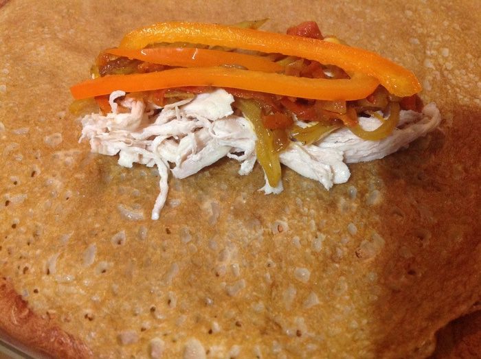 Блинные спринг роллы с курицей и овощами