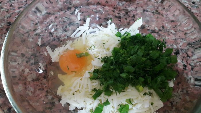 Лаваш с сыром и зеленью