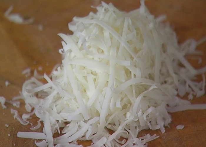 Омлет с зеленым горошком, картофелем и сыром 