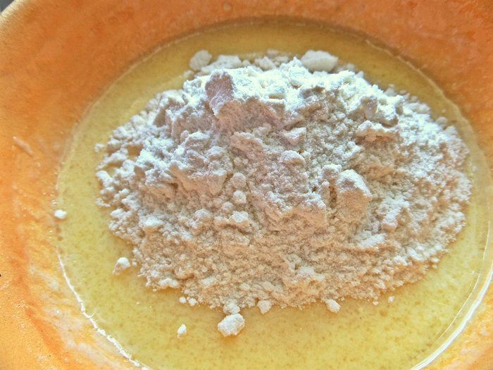 Ватрушки с голубикой и яблоком