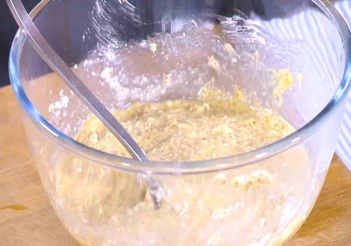 Тарт с малиной и кедровыми орешками 