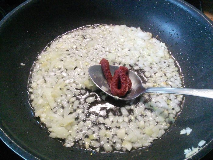 Картофельная запеканка с соусом путанеска 