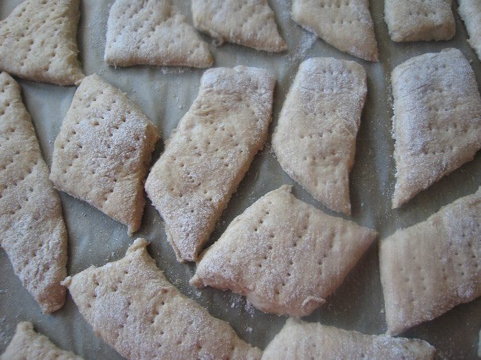 Простые полуржаные хлебцы