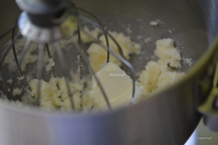 Печенье шоколадное с фисташками