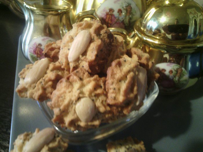 Миндально-маковое печенье к чаю 