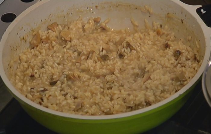 Пирожки из теста фило с рисом и грибами