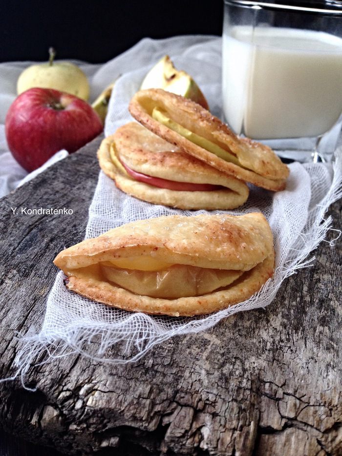 Творожно-песочное печенье с яблоками