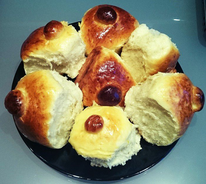 Творожные булочки с шафраном