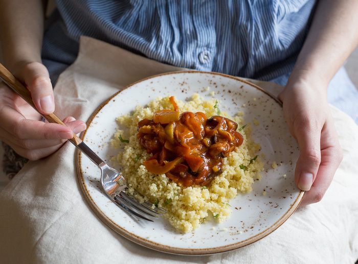 Рагу из печеных овощей с пряным кускусом