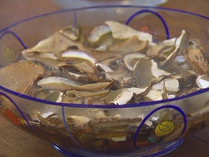 Макароны с пореем и грибами
