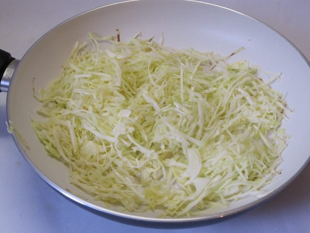 Постные лепешки с капустой