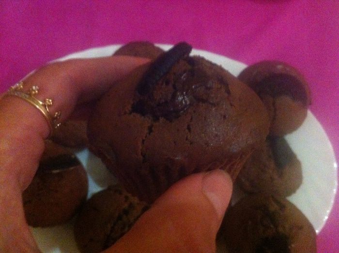 Шоколадные кексы с печеньем