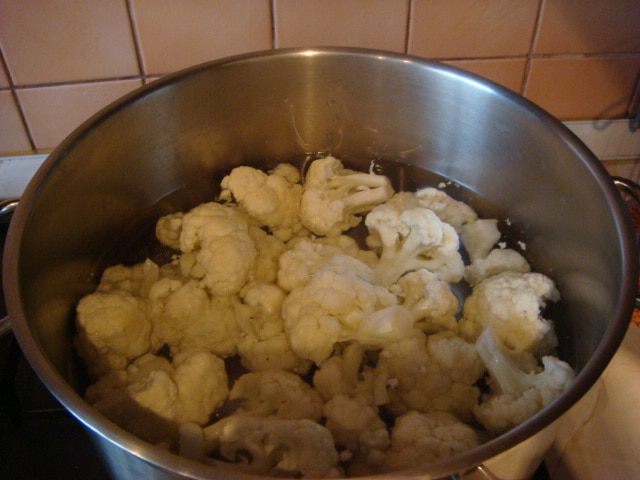 Запеканка из цветной капусты с курицей