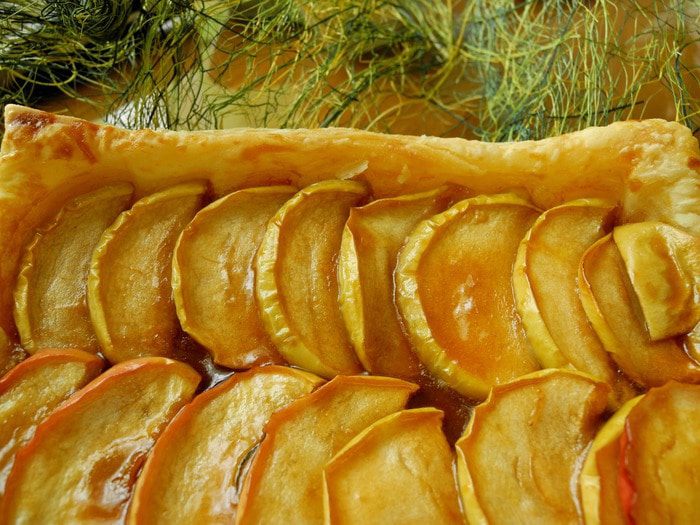 Яблочный пирог с соленой карамелью