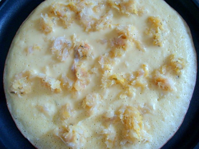 Пряные блины с припеком (рыбный торт)