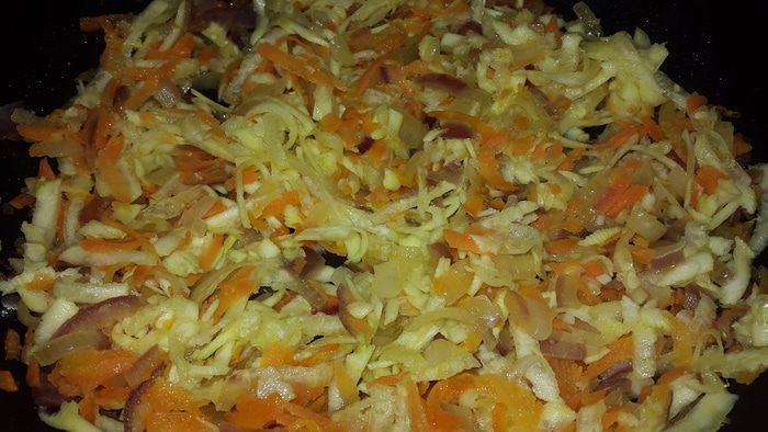 Запеканка из чечевицы с кабачком и сыром.
