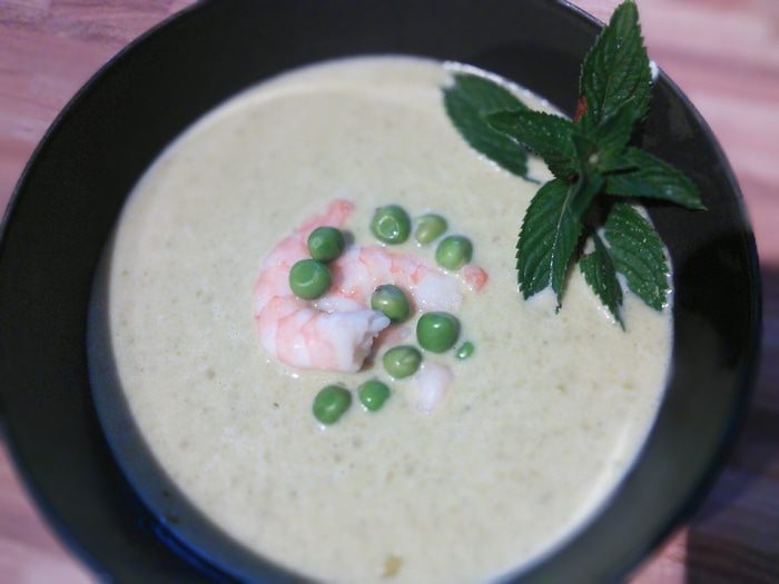 Крем-суп из свежего зеленого горошка