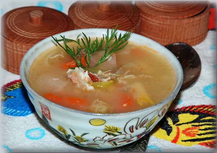 Рыбный суп с икрой мойвы