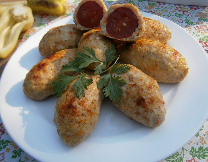 Котлеты с овощами, фаршированные помидорами