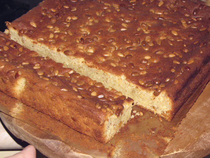 Кекс с кедровыми орешками