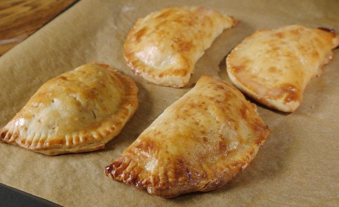 Пирожки с красной рыбой и рисом 