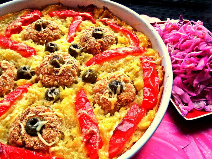 Запечённое пюре с котлетами