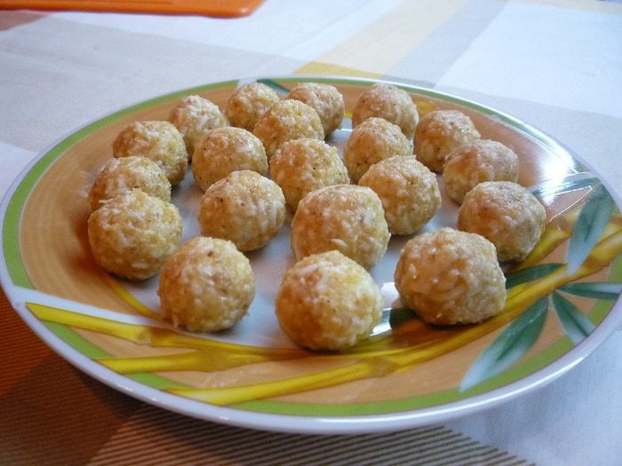 Куриный суп с сырными шариками