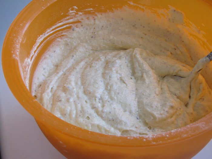 Кекс с кедровыми орешками