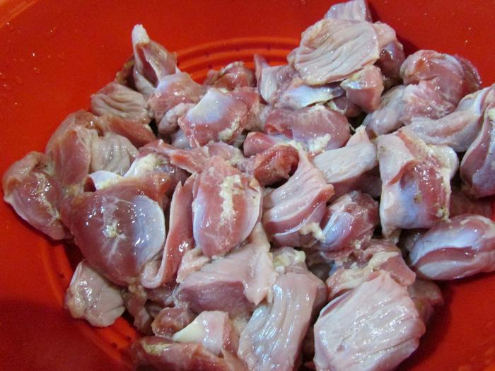 Куриные желудки с овощами