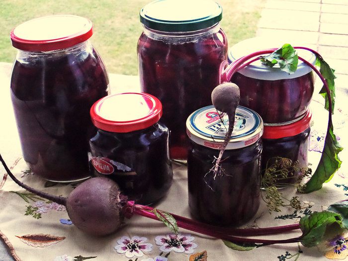 Маринование свекольных стебельков