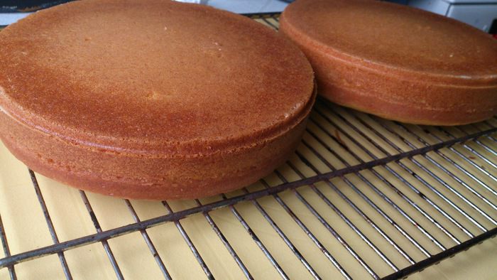 Золотистый торт