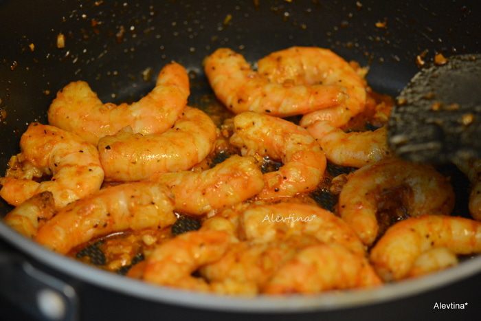 Чесночные креветки