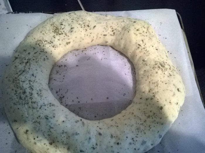 Хлеб с луком и чесноком 