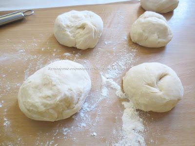Слоеные булочки с малиновым джемом