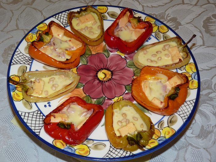 Лодочки из запеченного перца