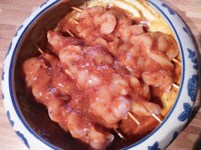 Куриные шашлычки в карри соусе 