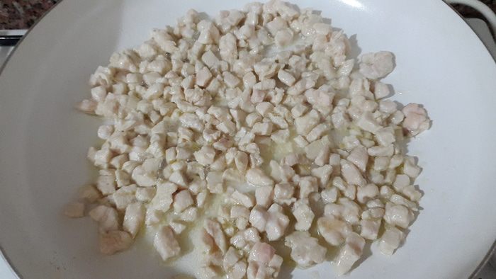Круглые цукини, запеченные с курицей и лабне