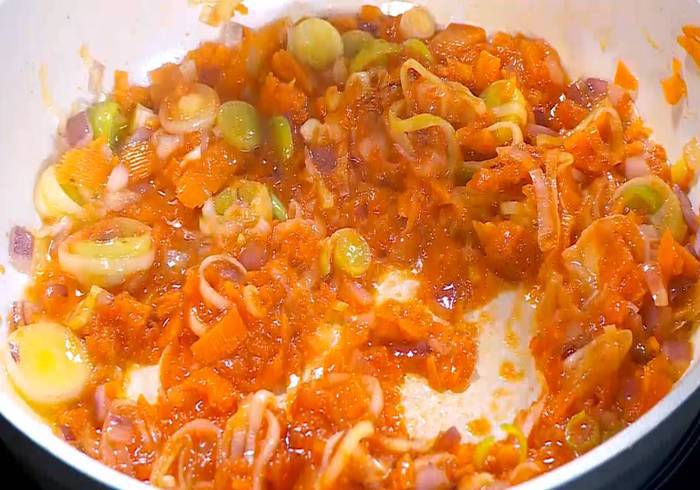 Тосты с индейкой и овощами 