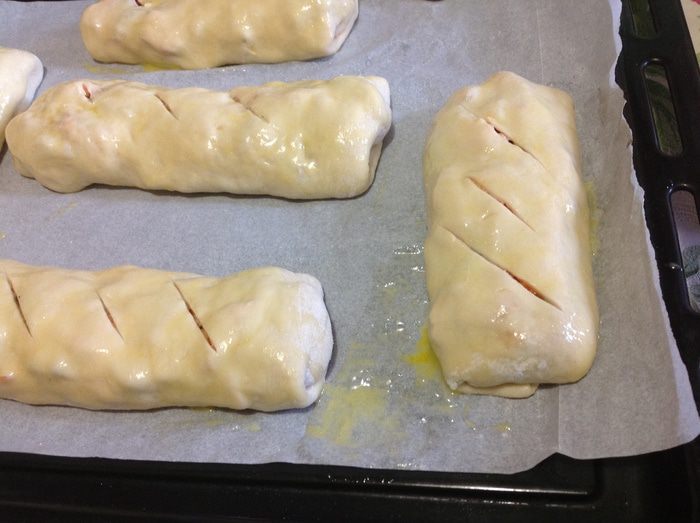 Стромболи с курицей, грибами и карамелизированным луком