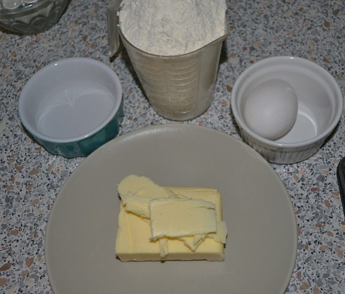 Пирог с курицей и грибами