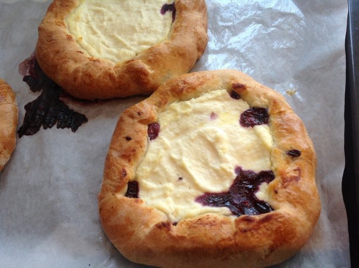 Ватрушки с сюрпризом